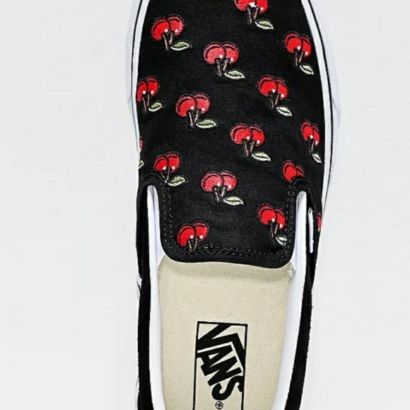 VANS CLASSIC SLIP-ONCHERRIES & BLACK - Picture 9 of 9